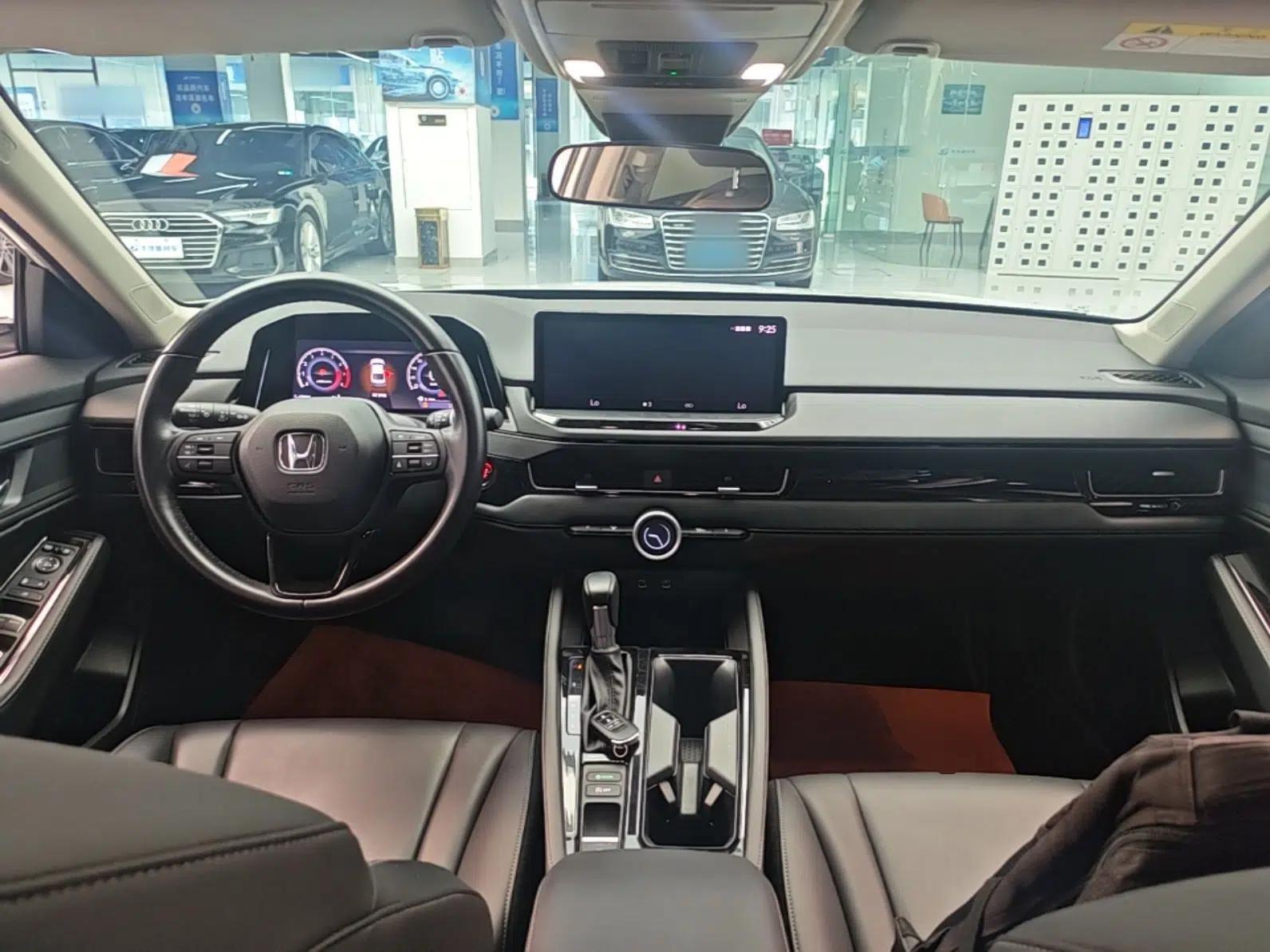 Honda Inspire 2023 260TURBO Deluxe Edition — миниатюра 17