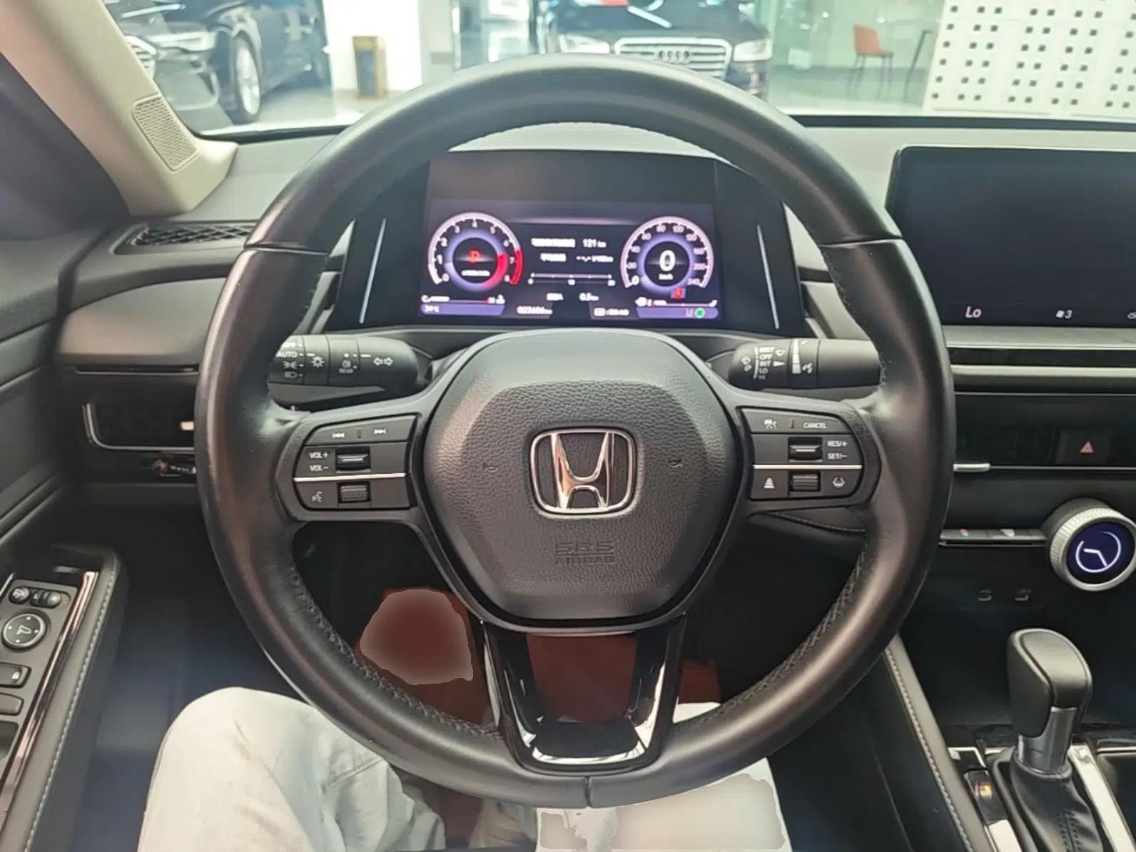 Honda Inspire 2023 260TURBO Deluxe Edition — миниатюра 18