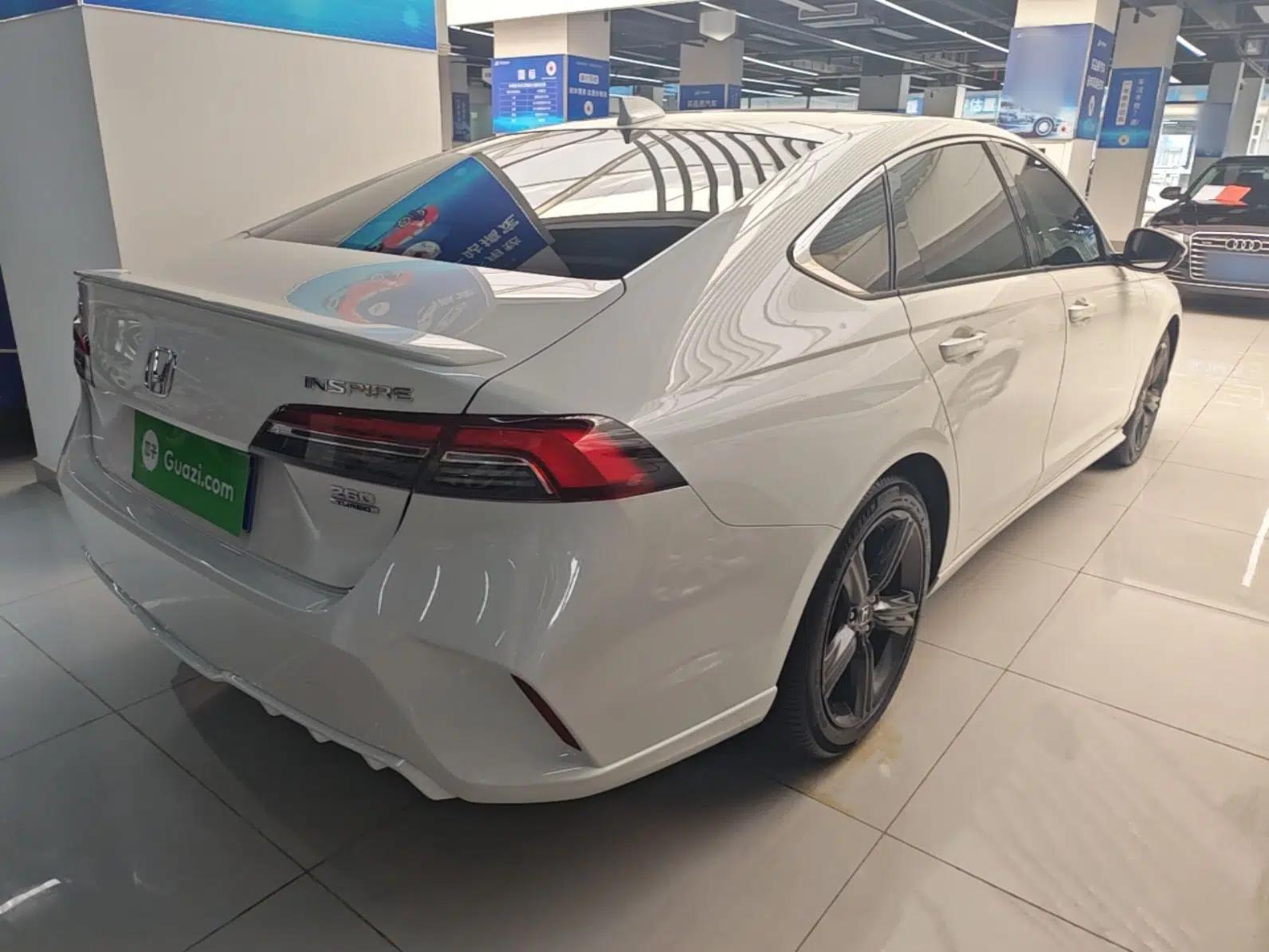 Honda Inspire 2023 260TURBO Deluxe Edition — миниатюра 6