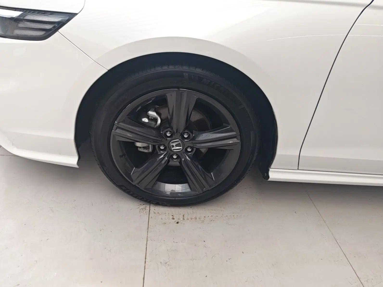 Honda Inspire 2023 260TURBO Deluxe Edition — миниатюра 10