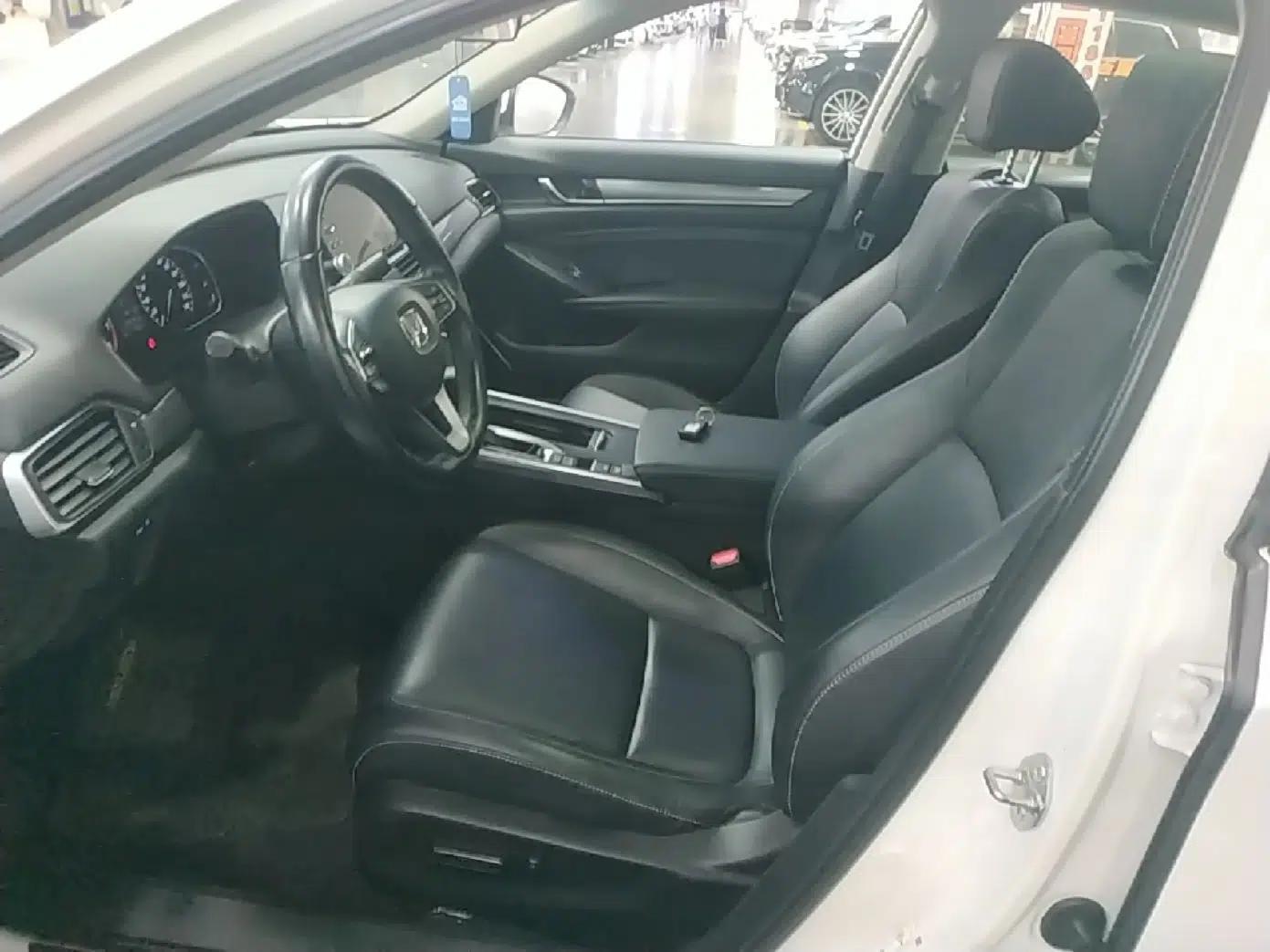Honda Inspire 2019 260TURBO Elegant Edition China VI Emission Standard — миниатюра 17