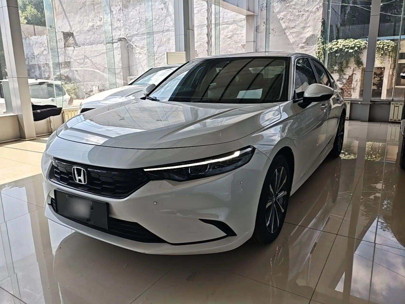 Honda Integra 2023 240TURBO CVT Smart Enjoyment Version — миниатюра 1