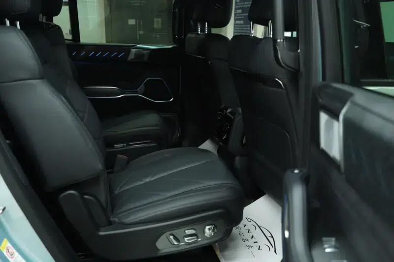 Leopard 8 2025 Smart & Brave Flagship Edition 6-seater — миниатюра 12