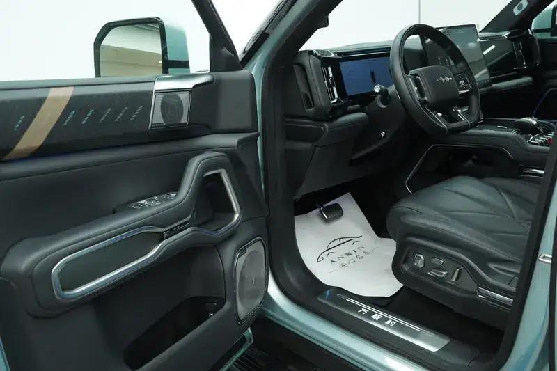 Leopard 8 2025 Smart & Brave Flagship Edition 6-seater — миниатюра 20
