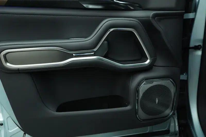 Leopard 8 2025 Smart & Brave Flagship Edition 6-seater — миниатюра 22