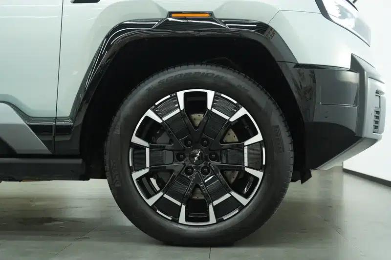 Leopard 8 2025 Smart & Brave Flagship Edition 6-seater — миниатюра 10