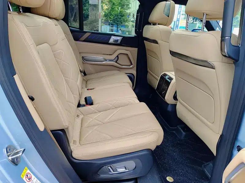 Leopard 8 2025 Smart & Brave Flagship Edition 7-Seater — миниатюра 11