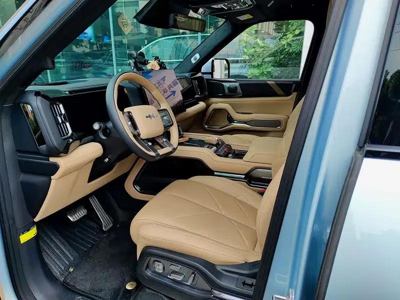 Leopard 8 2025 Smart & Brave Flagship Edition 7-Seater — миниатюра 8