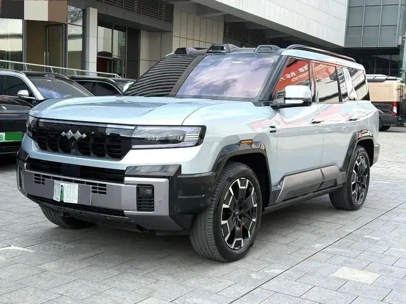 Leopard 8 2025 Smart & Brave Flagship Edition 7-Seater — миниатюра 1