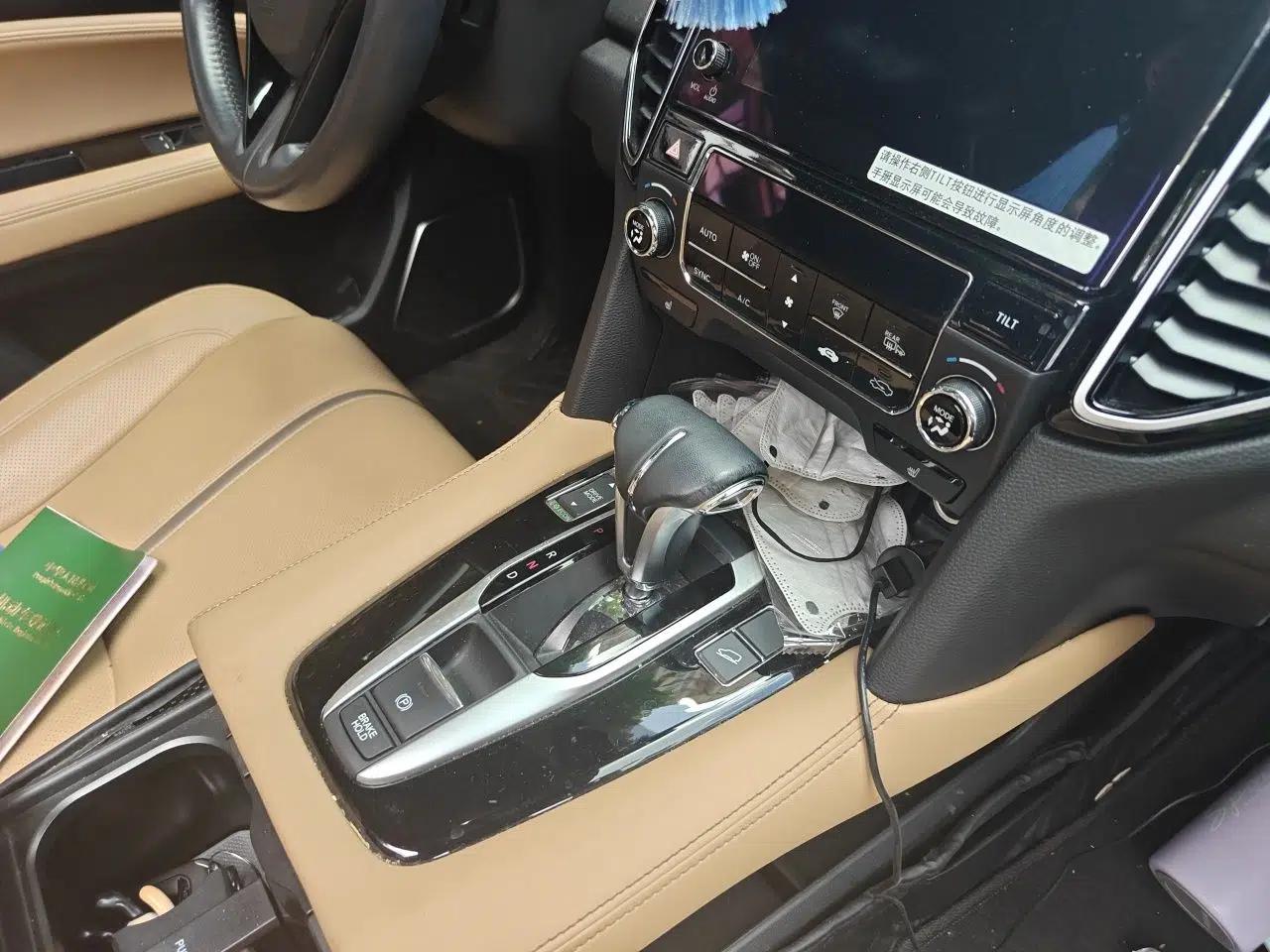 Honda UR-V 2020 240TURBO Front-Wheel Drive Elegant Edition — миниатюра 14