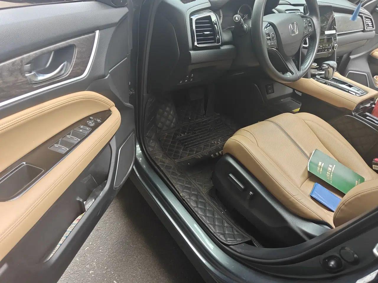 Honda UR-V 2020 240TURBO Front-Wheel Drive Elegant Edition — миниатюра 16