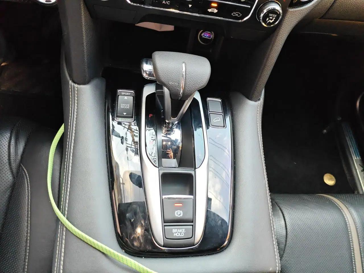 Honda UR-V 2020 240TURBO Two-Wheel Drive Zhiyue Version — миниатюра 14