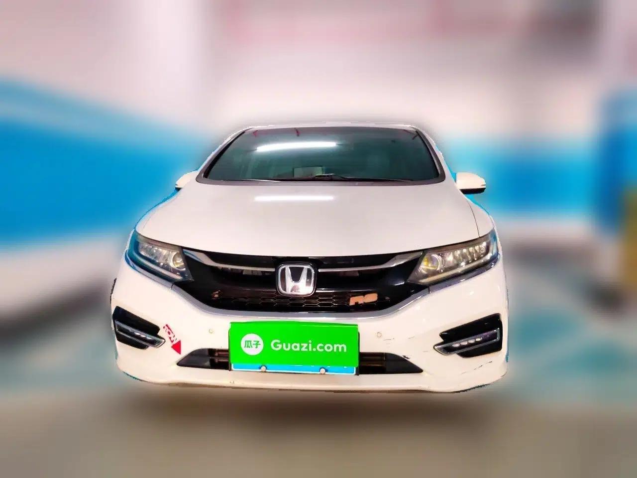Honda Jade 2017 210 TURBO CVT Luxury Edition 5 Seats — миниатюра 2