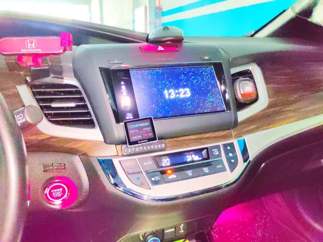 Honda Jade 2017 210 TURBO CVT Luxury Edition 5 Seats — миниатюра 13