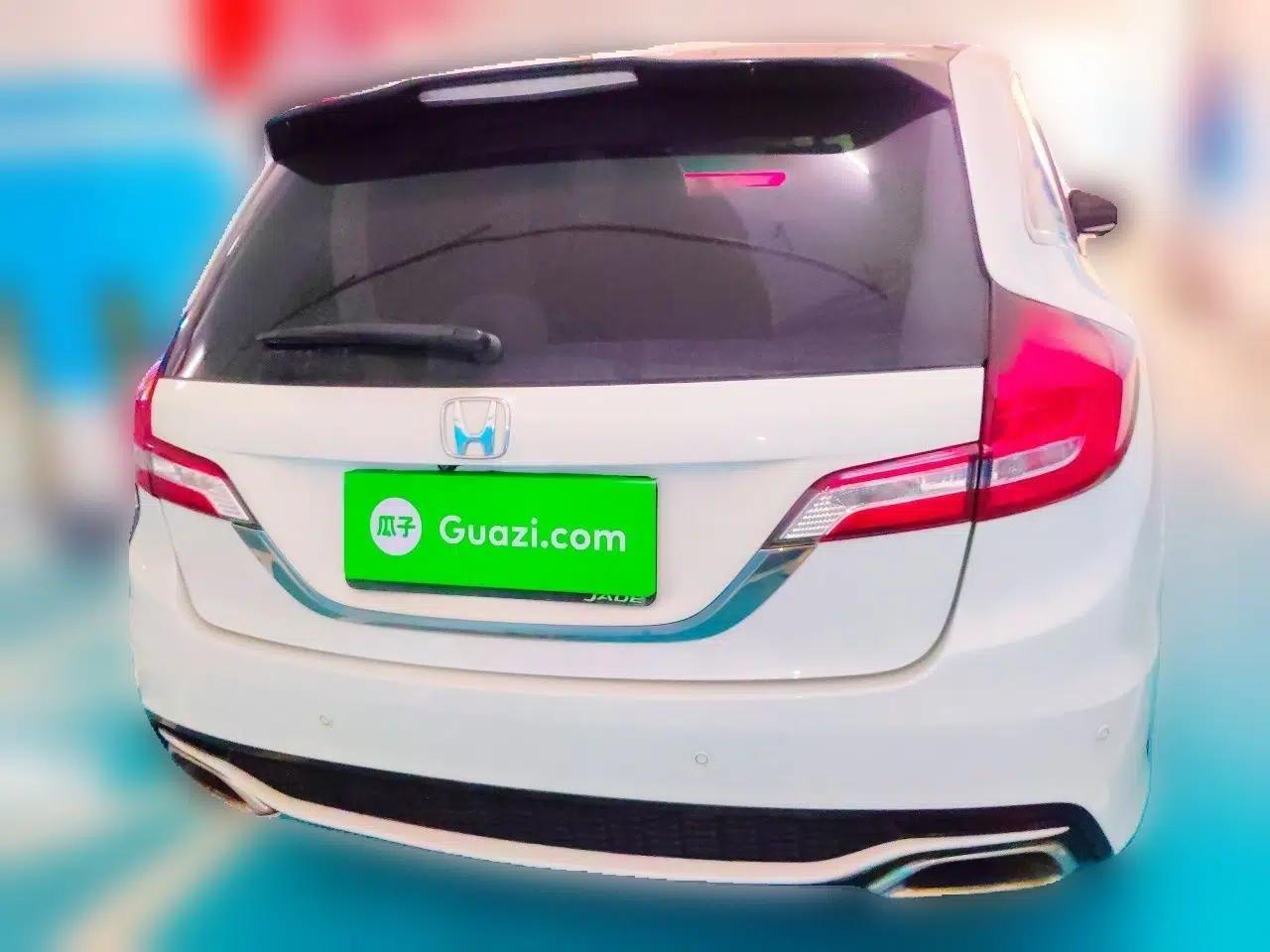Honda Jade 2017 210 TURBO CVT Luxury Edition 5 Seats — миниатюра 5