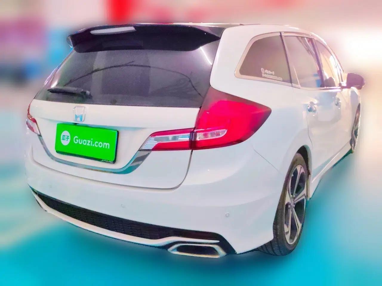 Honda Jade 2017 210 TURBO CVT Luxury Edition 5 Seats — миниатюра 6