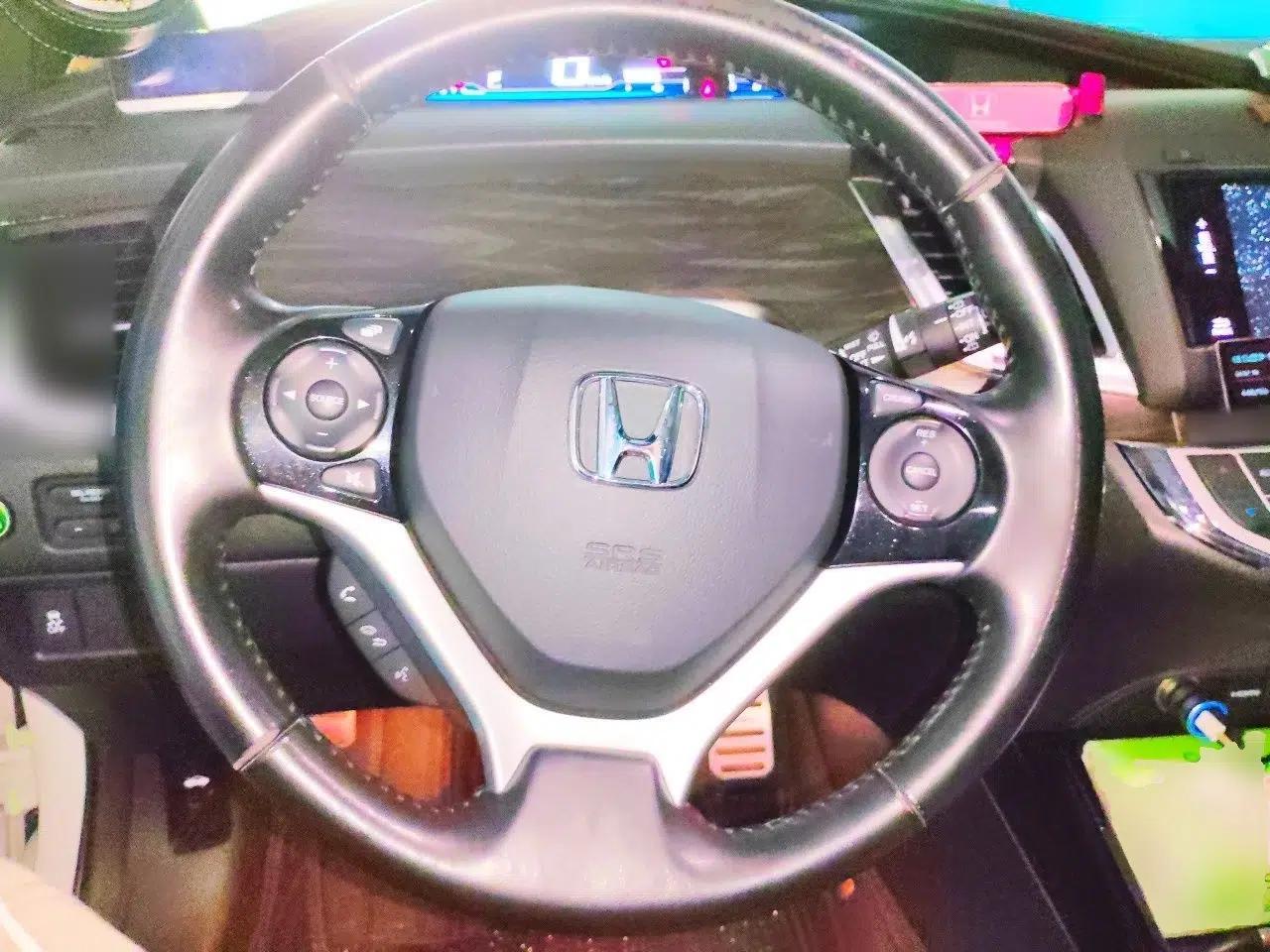 Honda Jade 2017 210 TURBO CVT Luxury Edition 5 Seats — миниатюра 10