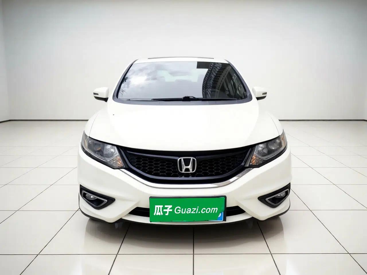 Honda Jade 2014 1.8L Automatic Comfort Elite Version 5 Seats — миниатюра 2