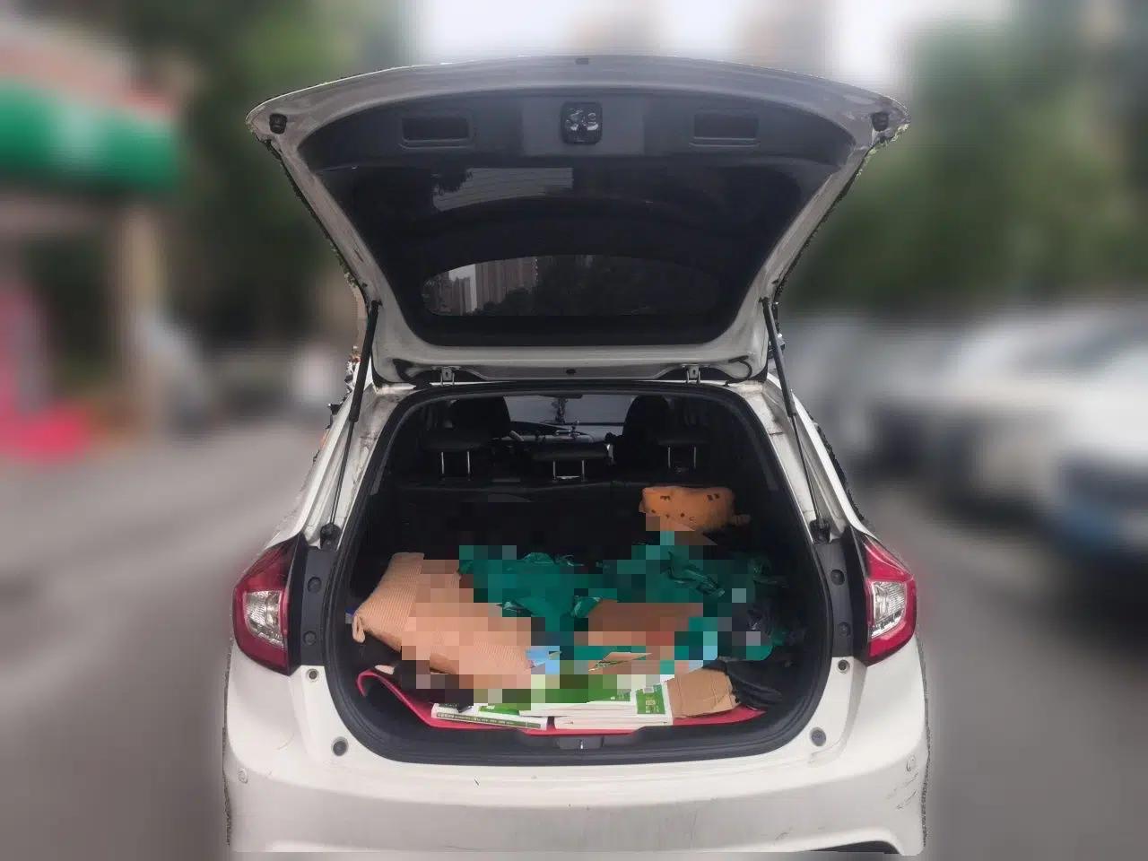Honda Jade 2014 1.8L Automatic Comfort Elite Version 5 Seats — миниатюра 16
