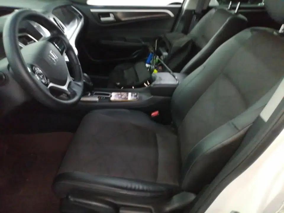 Honda Jade 2014 1.8L Automatic Comfort Elite Version 5 Seats — миниатюра 17