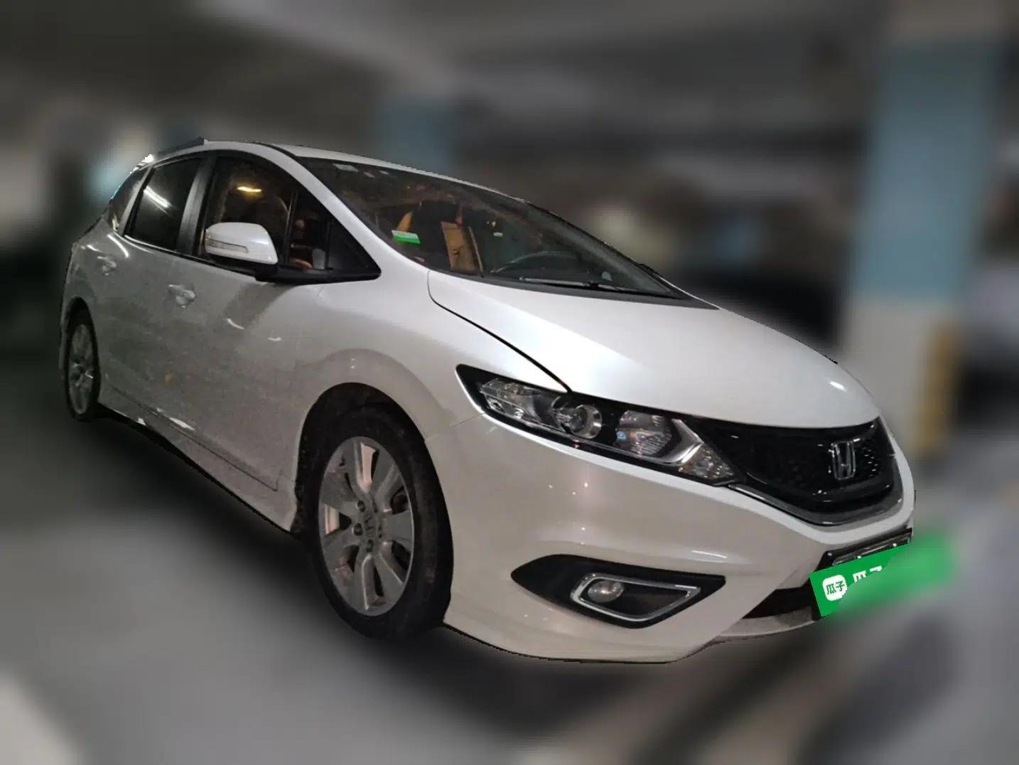 Honda Jade 2016 1.8L Automatic Comfort Version 5 Seats — миниатюра 3