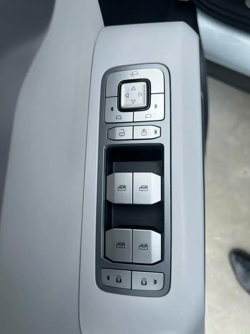 Titanium 3 2025 Model 501KM AWD Ultra Edition — миниатюра 14