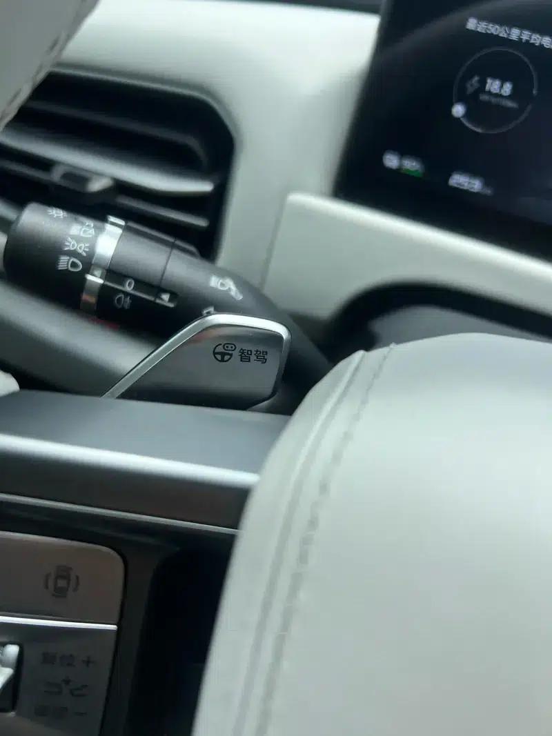 Titanium 3 2025 Model 501KM AWD Ultra Edition — миниатюра 19