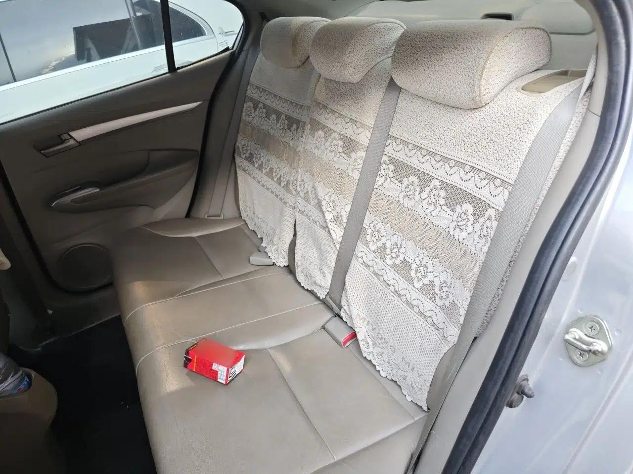 Honda City Classic 2011 1.5L Manual Elite Edition — миниатюра 17