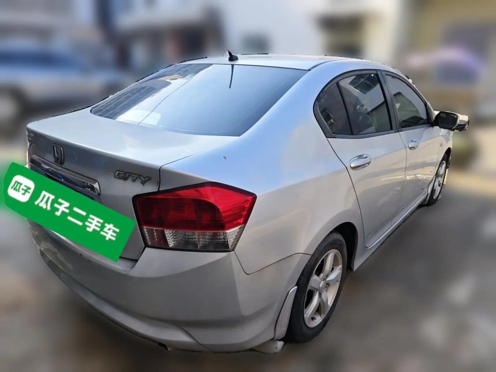 Honda City Classic 2011 1.5L Manual Elite Edition — миниатюра 6