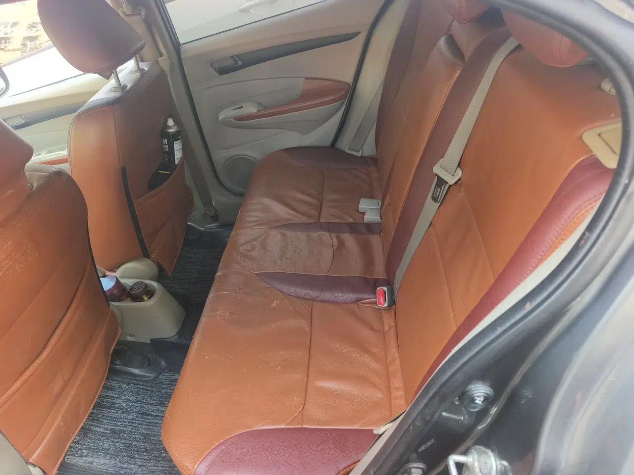 Honda City Classic 2012 1.5L manual Comfort version — миниатюра 17