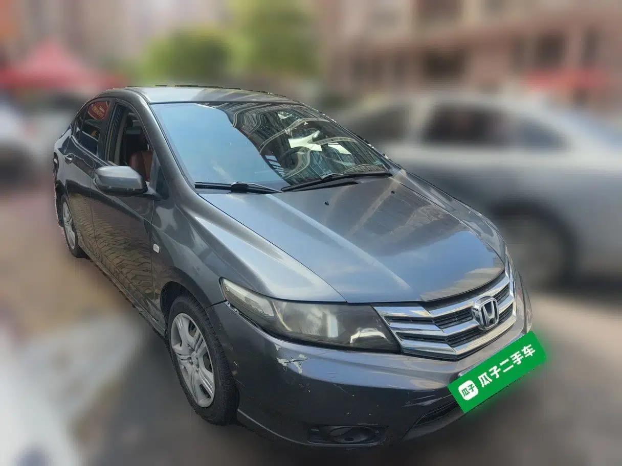Honda City Classic 2012 1.5L manual Comfort version — миниатюра 3