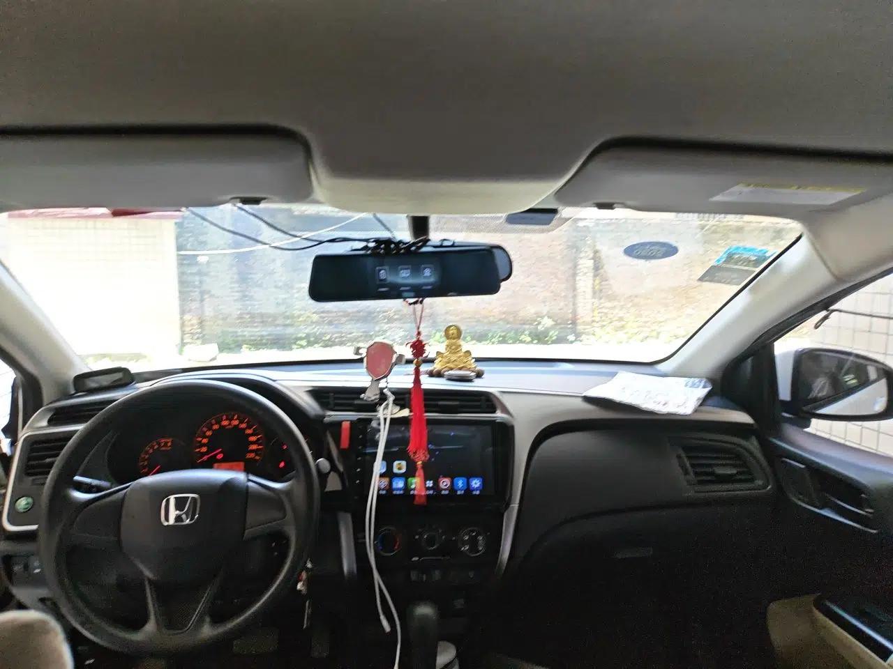 Honda City 2015 1.5L CVT Comfort Version — миниатюра 18