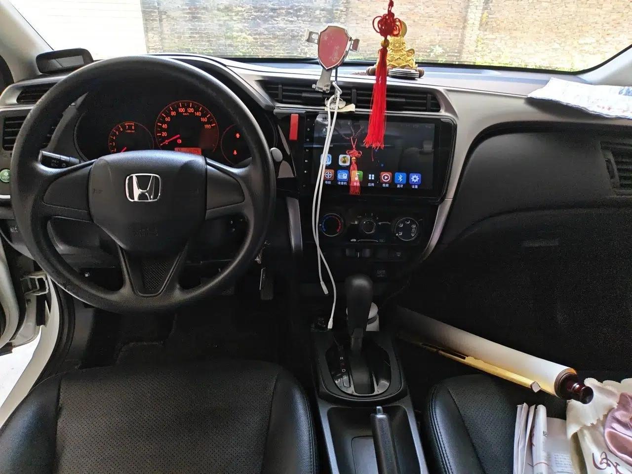 Honda City 2015 1.5L CVT Comfort Version — миниатюра 9
