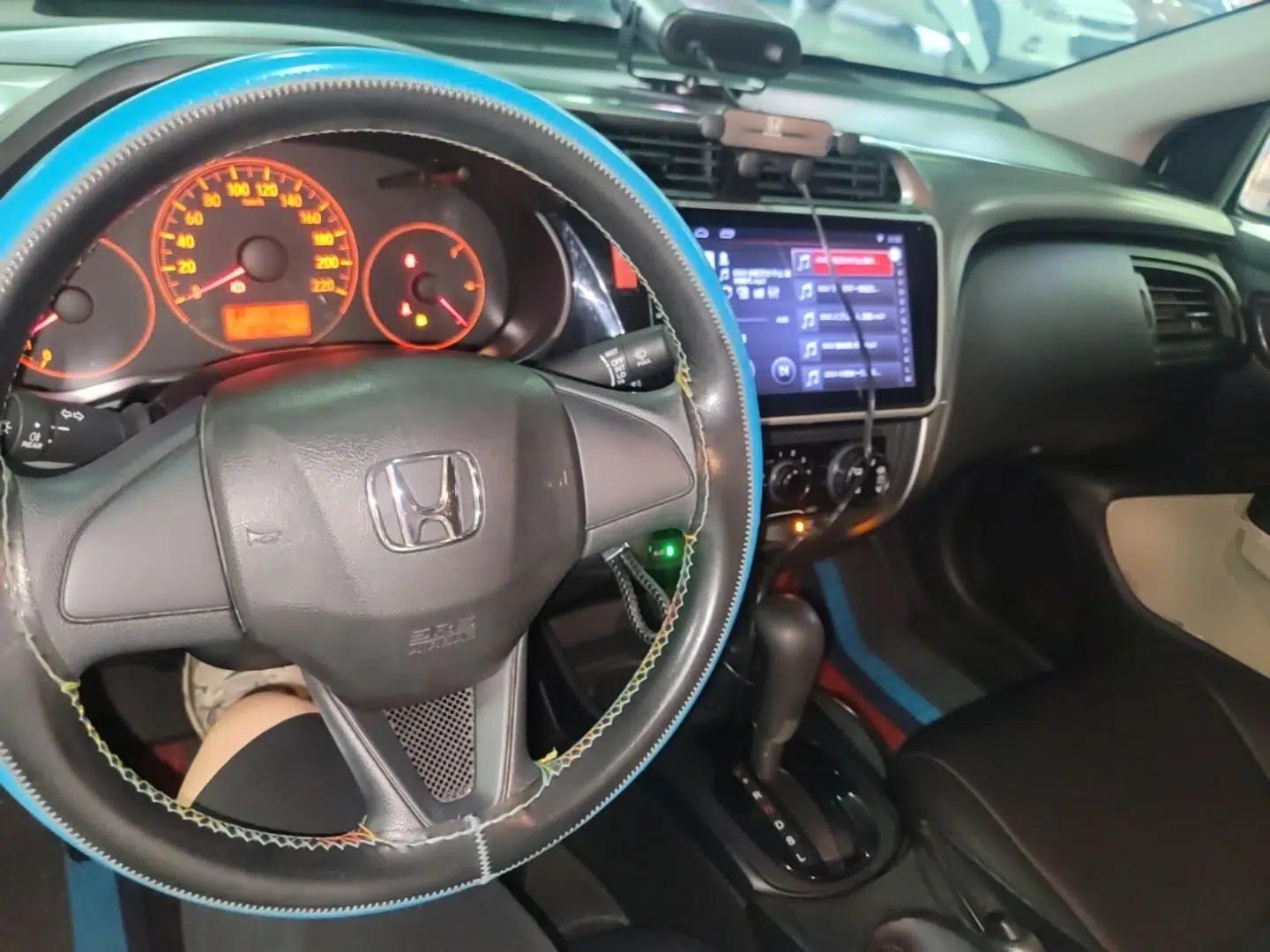 Honda City 2017 1.5L CVT Comfort Version — миниатюра 12