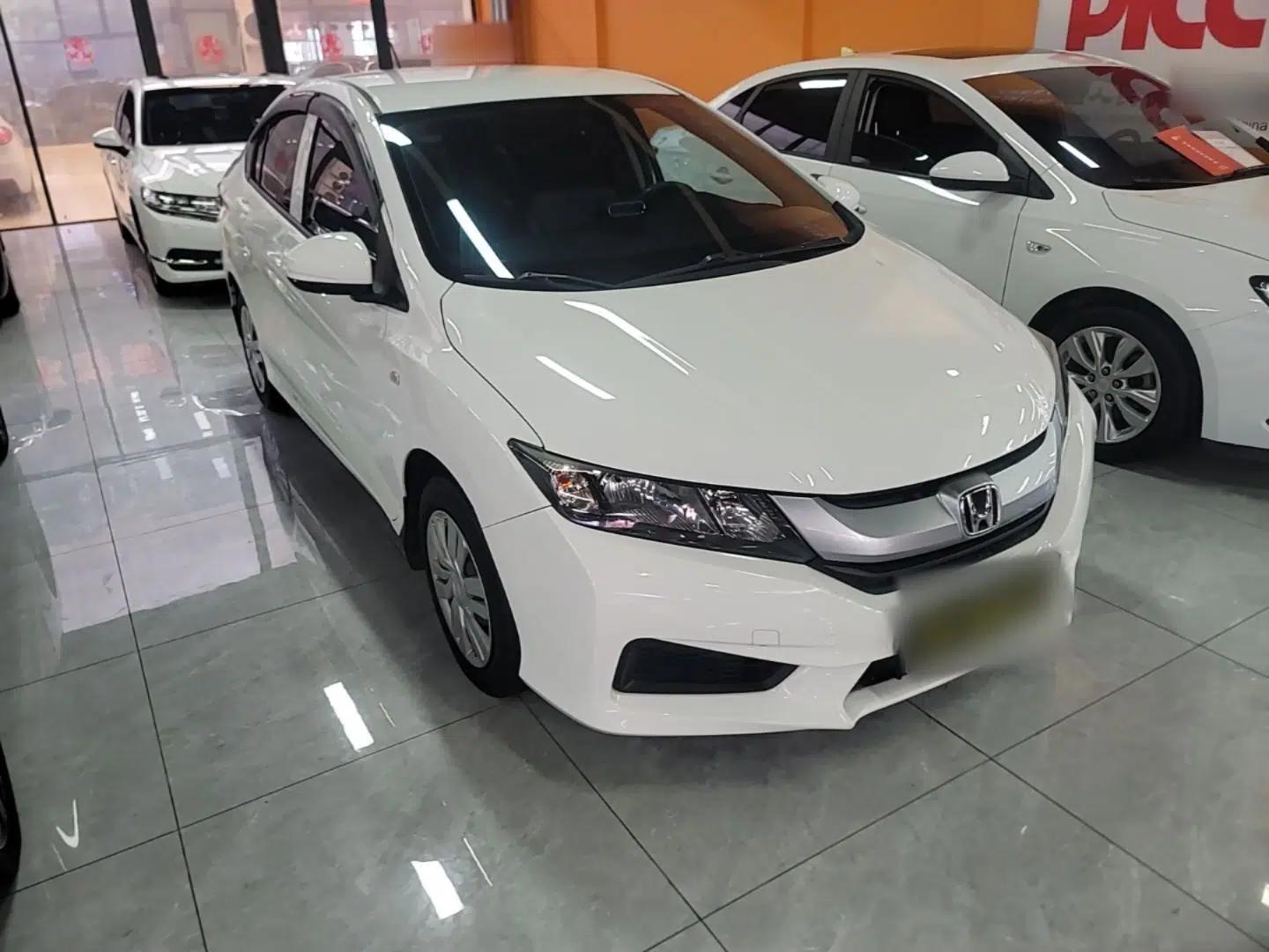 Honda City 2017 1.5L CVT Comfort Version — миниатюра 3