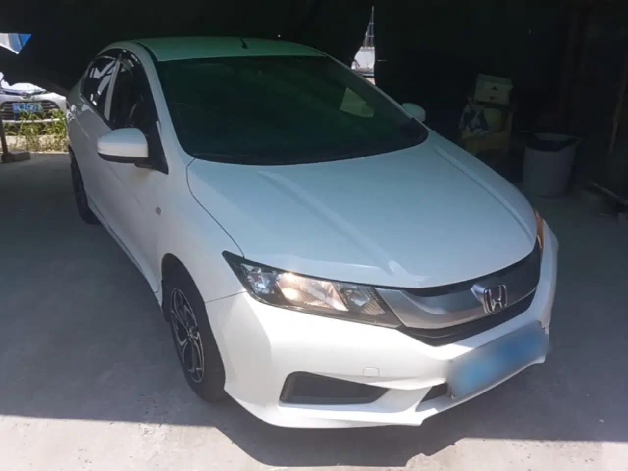 Honda City 2015 1.5L CVT Comfort Version — миниатюра 12