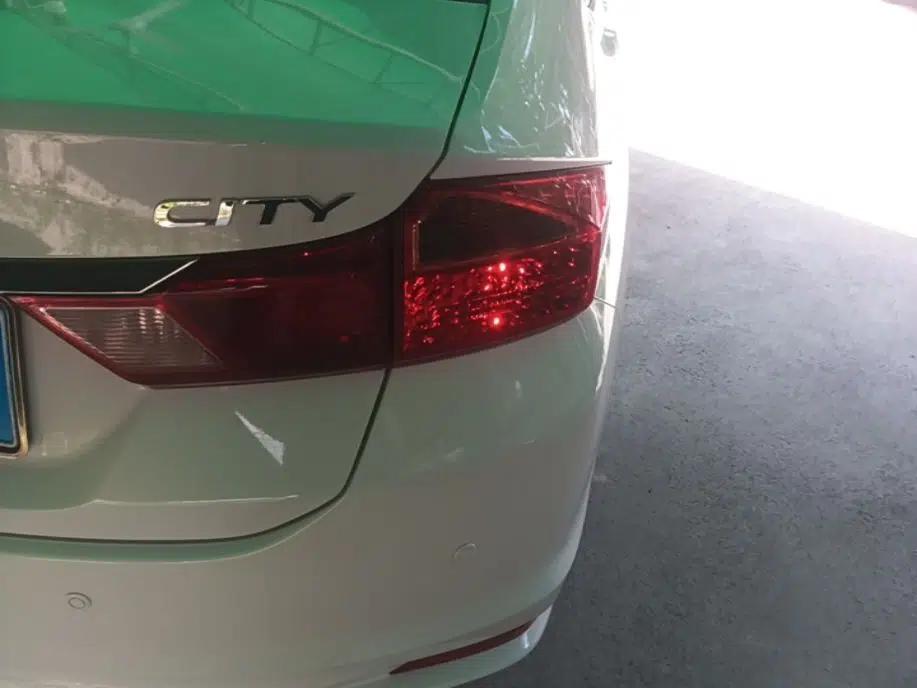 Honda City 2015 1.5L CVT Comfort Version — миниатюра 9