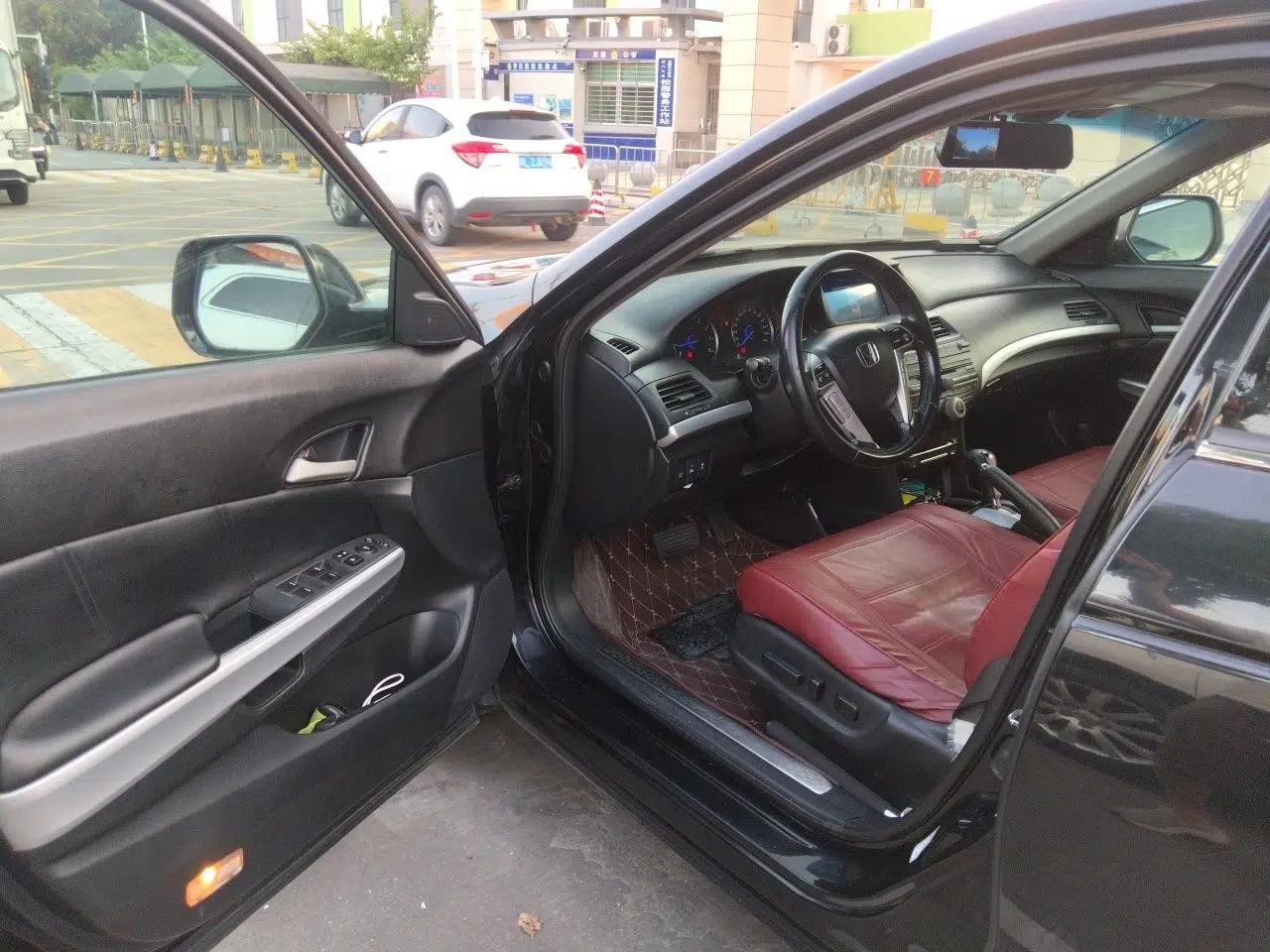 Honda Crosstour 2012 2.4L Luxury Edition — миниатюра 16
