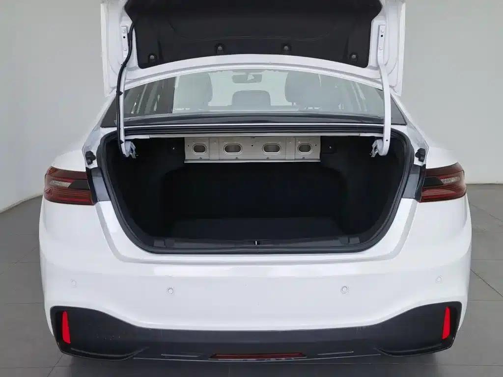 Geely Geometry A 2022 Pro 430KM Travel Edition — миниатюра 16