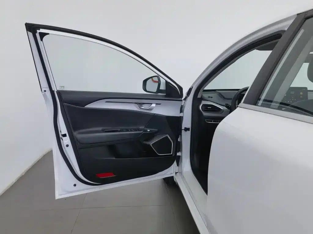 Geely Geometry A 2022 Pro 430KM Travel Edition — миниатюра 8