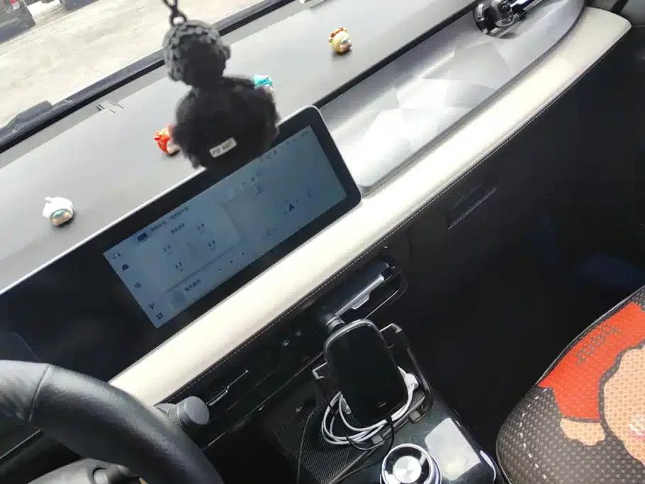 Geely Geometry E Firefly 2024 Model 301km/h Dragon Edition — миниатюра 13