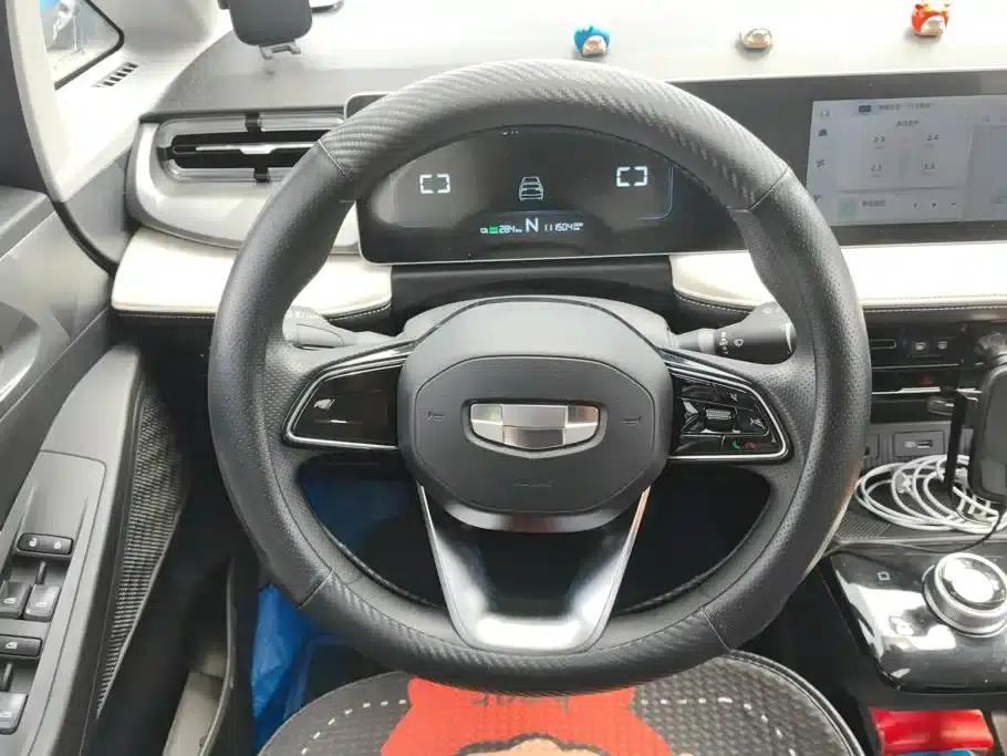 Geely Geometry E Firefly 2024 Model 301km/h Dragon Edition — миниатюра 15