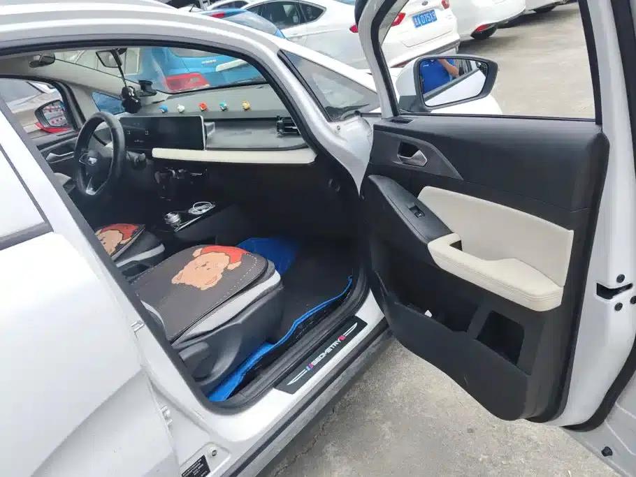 Geely Geometry E Firefly 2024 Model 301km/h Dragon Edition — миниатюра 8
