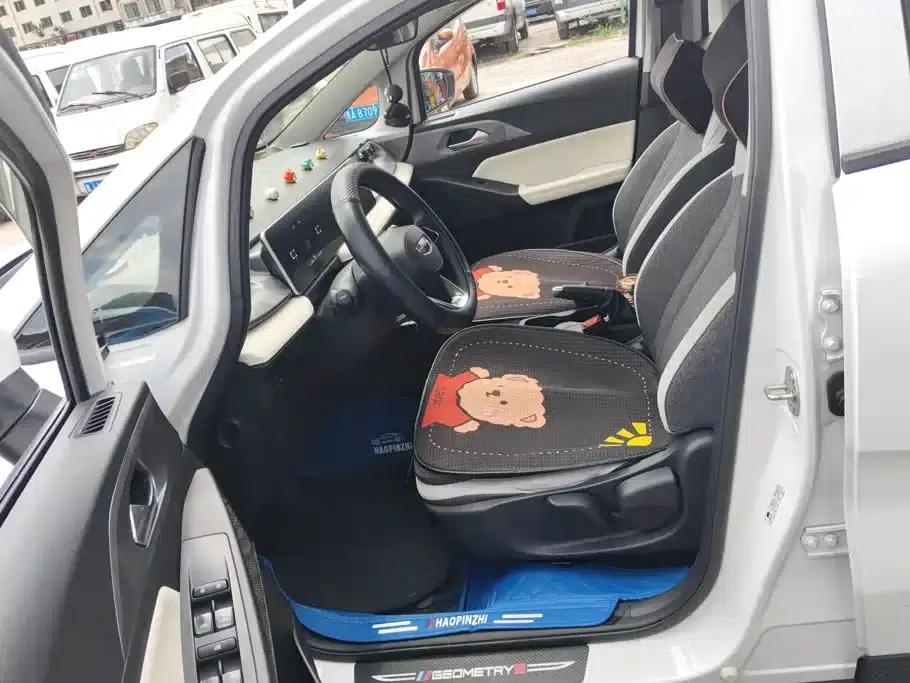 Geely Geometry E Firefly 2024 Model 301km/h Dragon Edition — миниатюра 9