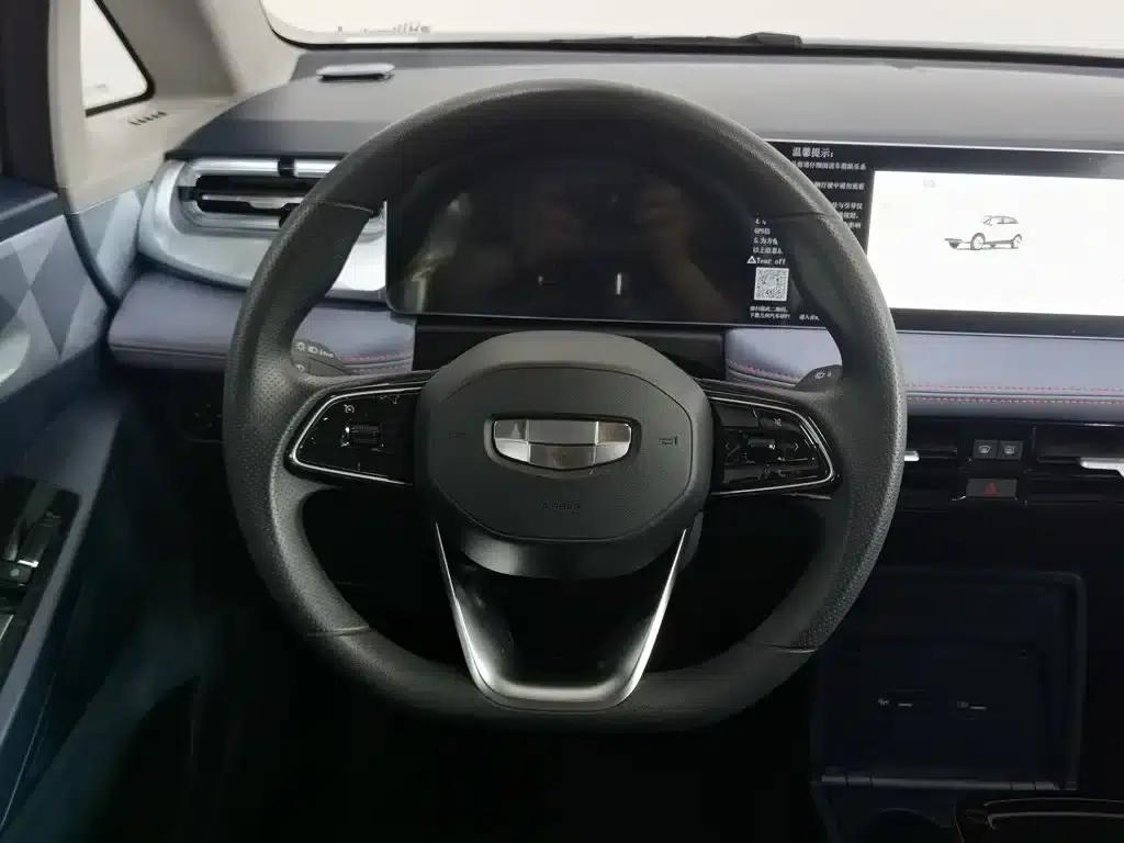 Geely Geometry E Firefly 2023 Model 320KM Cute Tiger 5-Seater — миниатюра 11