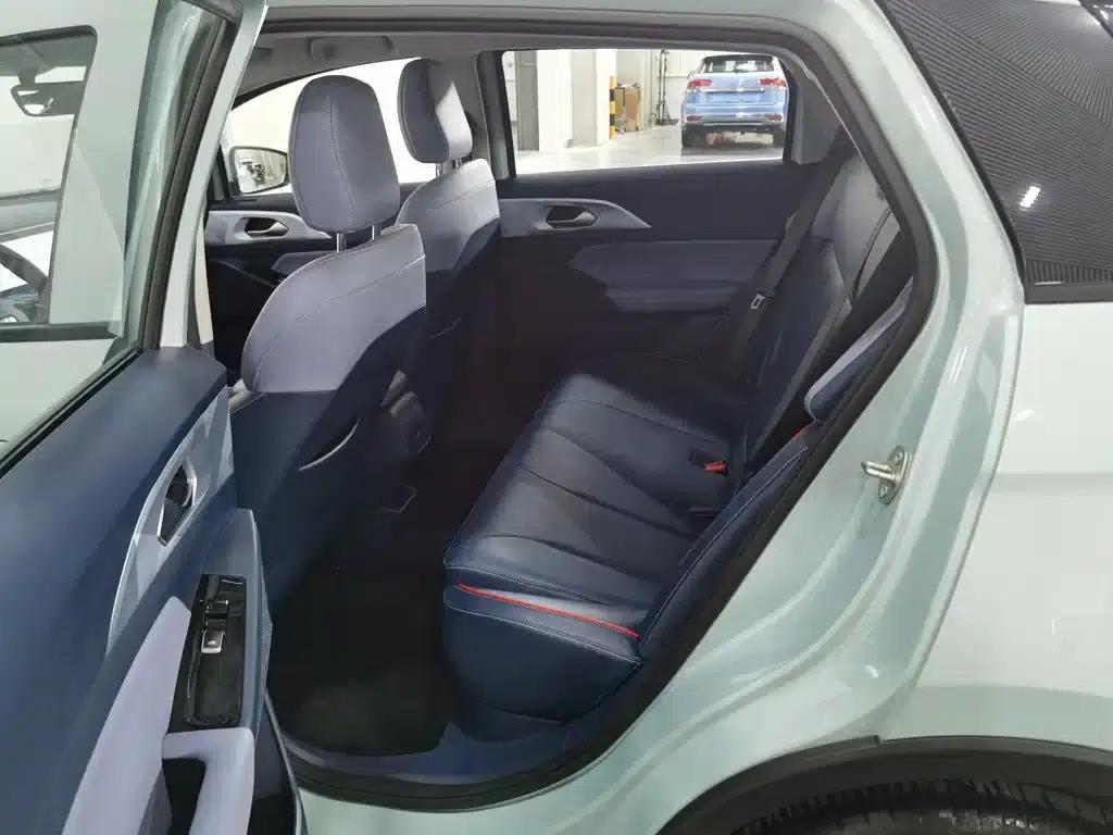 Geely Geometry E Firefly 2023 Model 320KM Cute Tiger 5-Seater — миниатюра 15