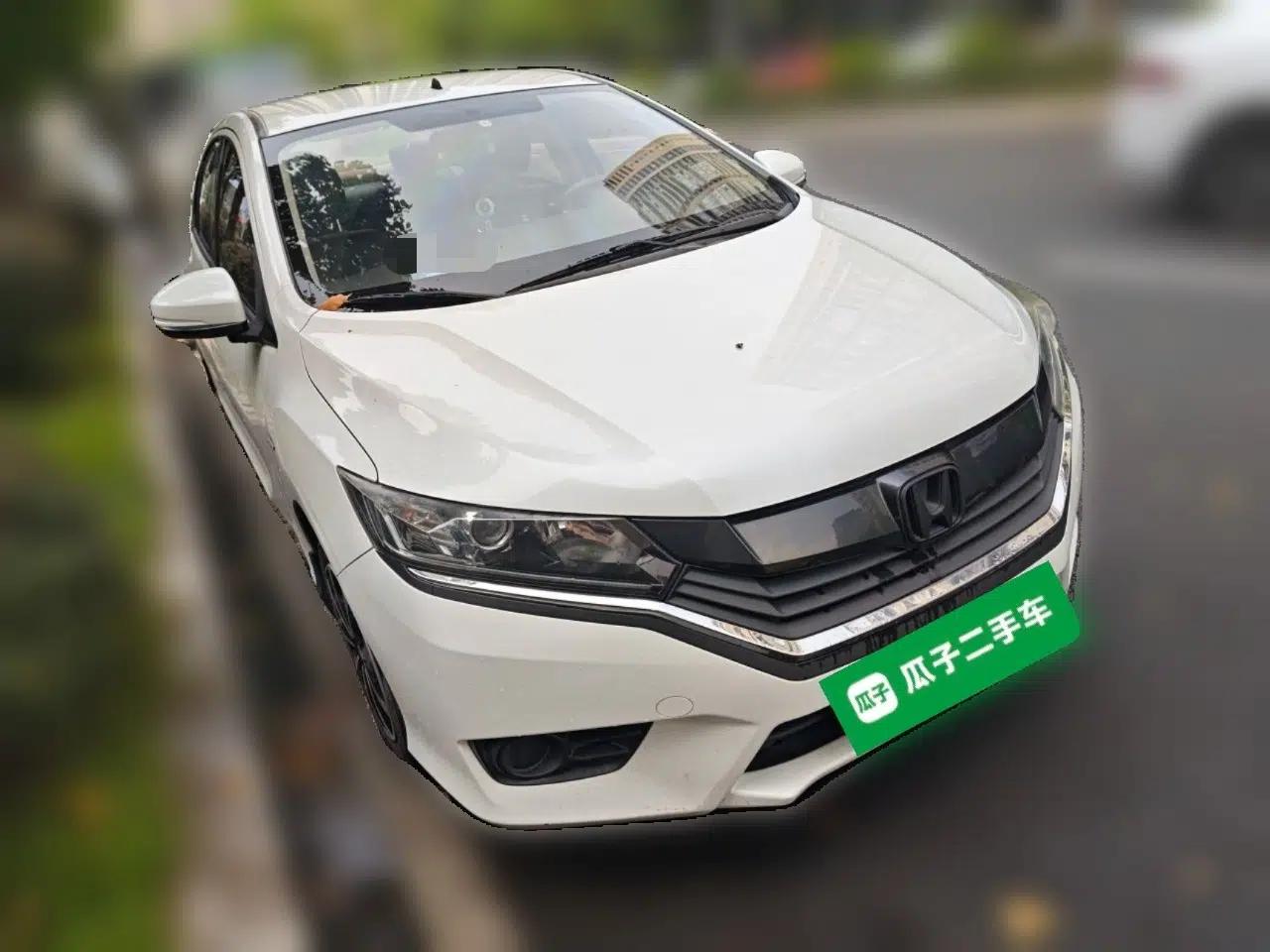 Honda Greiz 2016 1.5L CVT Classic Edition — миниатюра 3