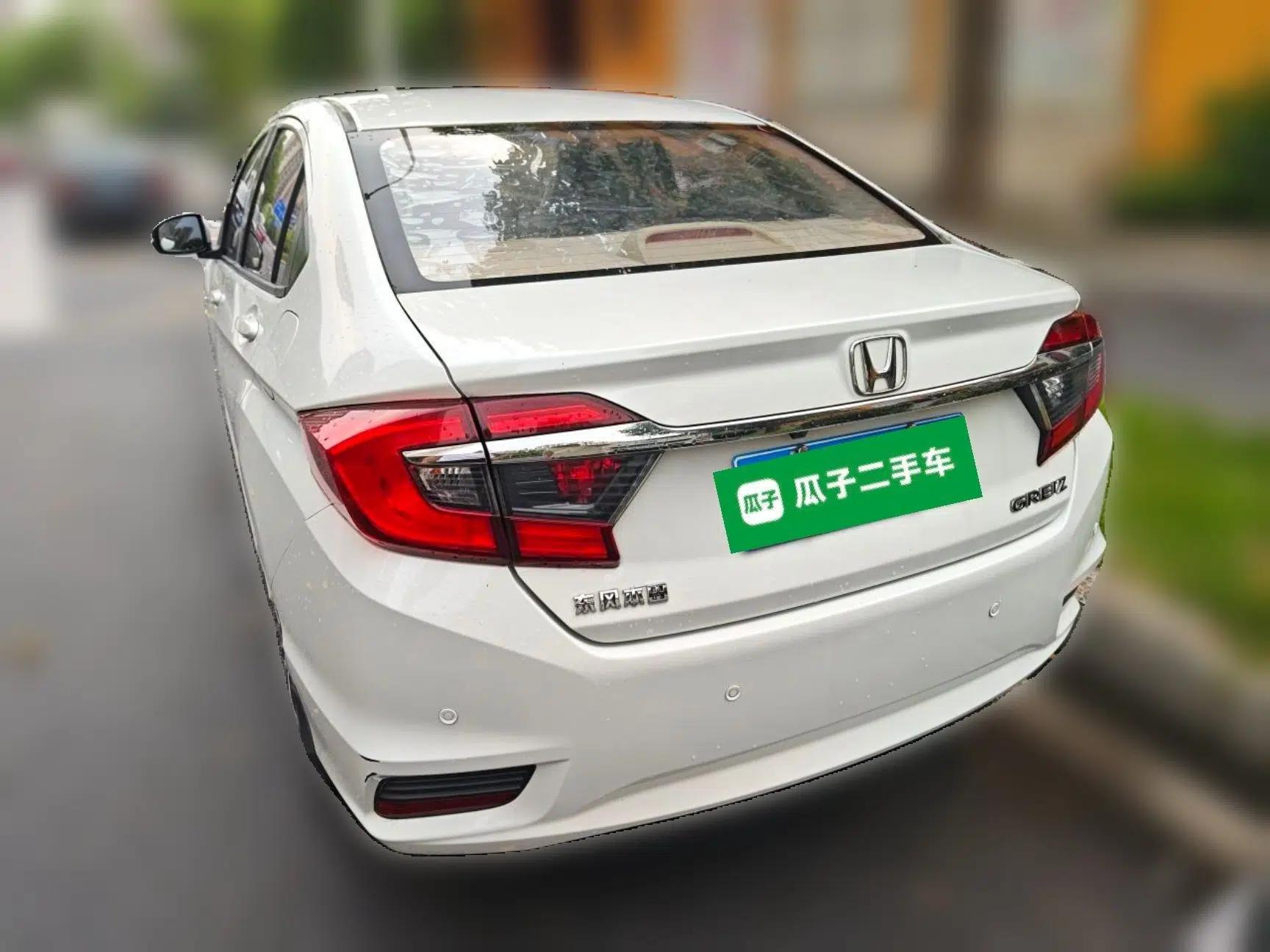 Honda Greiz 2016 1.5L CVT Classic Edition — миниатюра 4