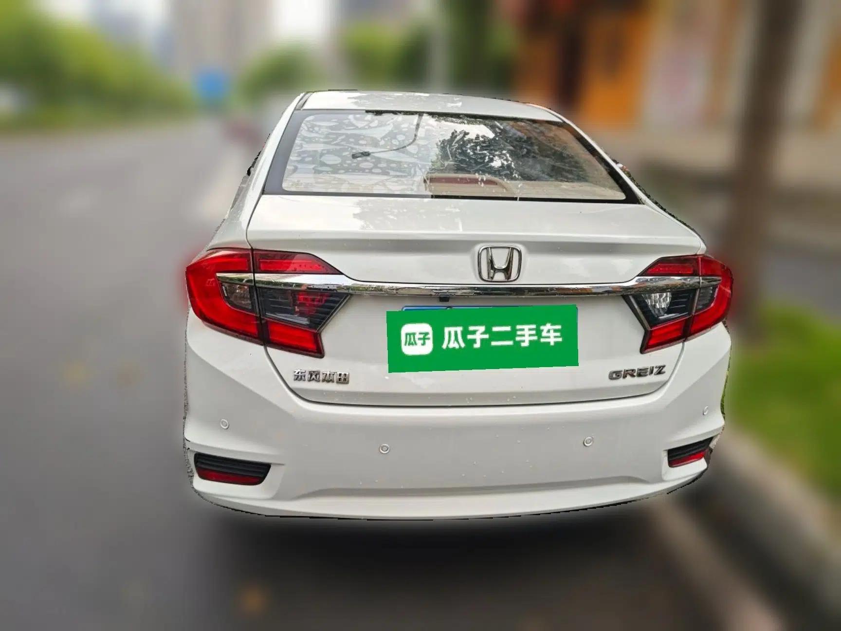 Honda Greiz 2016 1.5L CVT Classic Edition — миниатюра 5