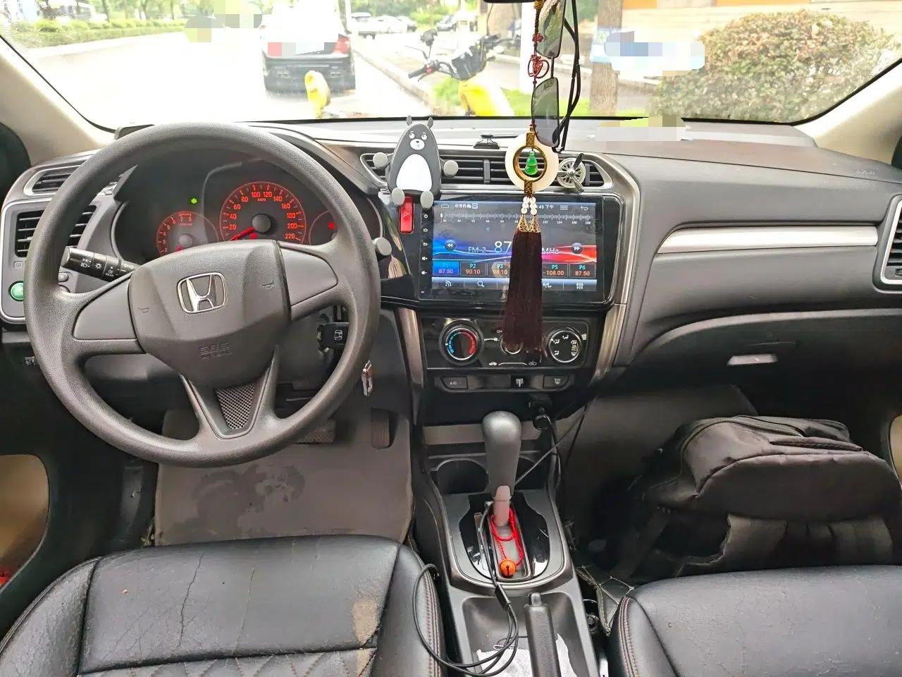 Honda Greiz 2016 1.5L CVT Classic Edition — миниатюра 9